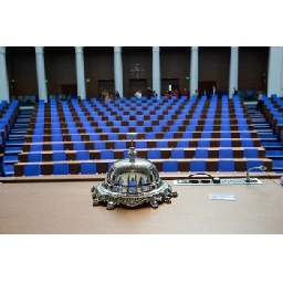 Опозицията-трудно-ще-успее-да-свали-председателя-на-парламента
