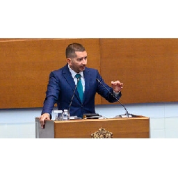 Според-Слави-Василев-няма-особено-значение-кой-е-президент-щом-премиер-е-Радев