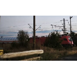 Гарата-в-Карнобат-е-евакуирана-заради-теч-на-газ-от-цистерна