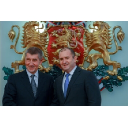 Бабиш-предлага-Лукойл-Нефтохим-да-преработва-на-ишлеме-за-Чехия