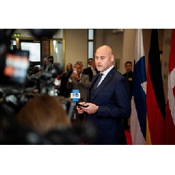 Латвия-отказа-да-освободи-от-санкции-двама-руски-олигарси