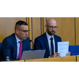 Бизнес-закуска-Schneider-Electric-икса-да-купи-Шелли-груп-Estrea-Park-отваря-в-Хаджи-Димитър-София-прие-бюджет-от-1-54-млрд-евро-за-2026-а