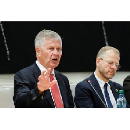 Норвежкият-парламент-започва-да-изслушва-политици-и-дипломати-за-връзките-им-с-Епстийн