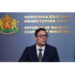 Александър-Пулев-Изкуственото-задържане-на-цените-при-Спецов-е-създало-шок-в-Лукойл