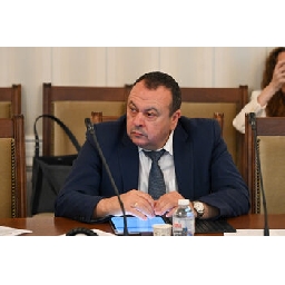 ДПС-атакува-управляващите-за-договори-за-мантинели