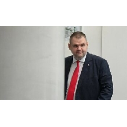 ДПС-поиска-изслушване-на-трима-министри-заради-полетите-на-Пеевски
