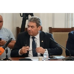 Депутат-на-Радев-не-вярва-на-Зеленски-че-руски-дронове-са-ударили-корабите-чака-българските-власти-да-кажат