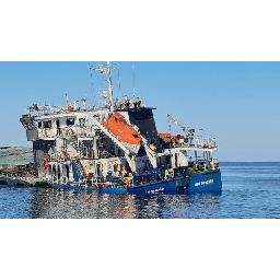 Нюзлетър-Ще-почерни-ли-Черно-море-розовия-комфорт-на-Радев-и-Йотова