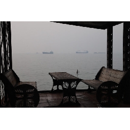 Бизнес-закуска-Петролът-поскъпна-с-5-Черноморското-корабоплаване-е-под-нарастващ-риск-Търсят-се-стартъпи-за-Nexus-Luxembourg-2027