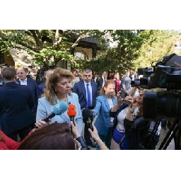 Йотова-отрече-началникът-на-кабинета-на-Зеленски-да-е-поискал-среща-с-нея