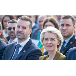 Хърватия-иска-от-Черна-гора-да-преименува-басейн-и-още-7-стъпки-преди-да-влезе-в-ЕС