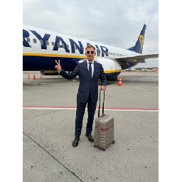 Петер-Мадяр-пристигна-с-нискотарифен-полет-за-срещата-на-върха-в-Брюксел