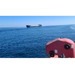 Корабите-в-морето-срещу-Румъния-са-ударени-от-дронове-потвърди-президентът