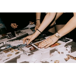 Новото-поколение-зад-хартиените-списания