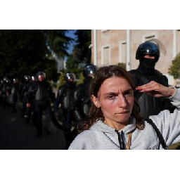 Албанските-студенти-отново-излизат-срещу-Рама-и-корупцията